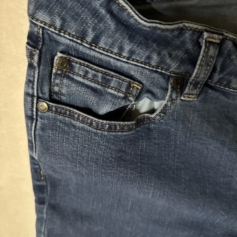 2 Blue Mountain Women's Relaxed Fit 5 Pocket Straight Leg Jeans Size 12